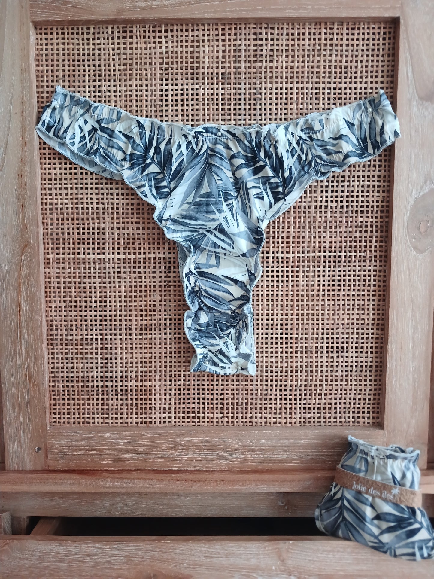 TANGA HINA NOIR & BLANC (⁓41€)